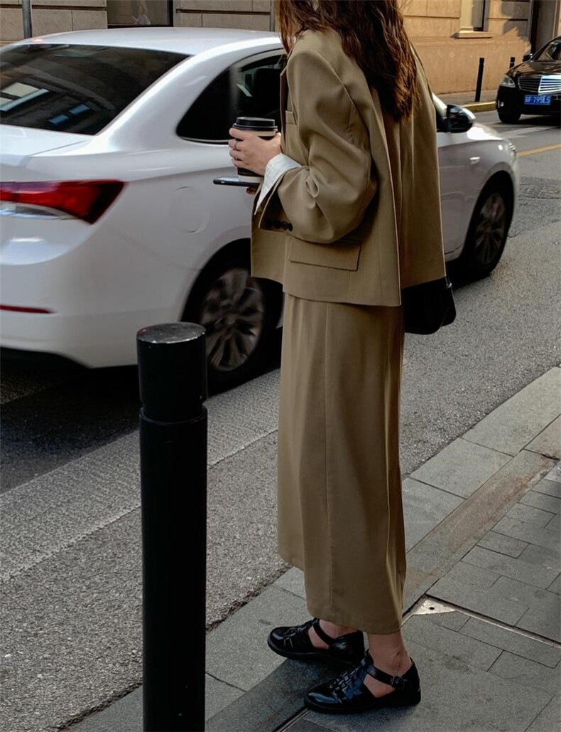 西服套装，女装职业装，hello september