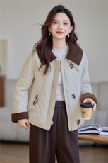 现货!2025年冬季时尚休闲牛角扣毛毛领夹棉加厚女外套，女装棉衣/棉服，依恋蒂丝