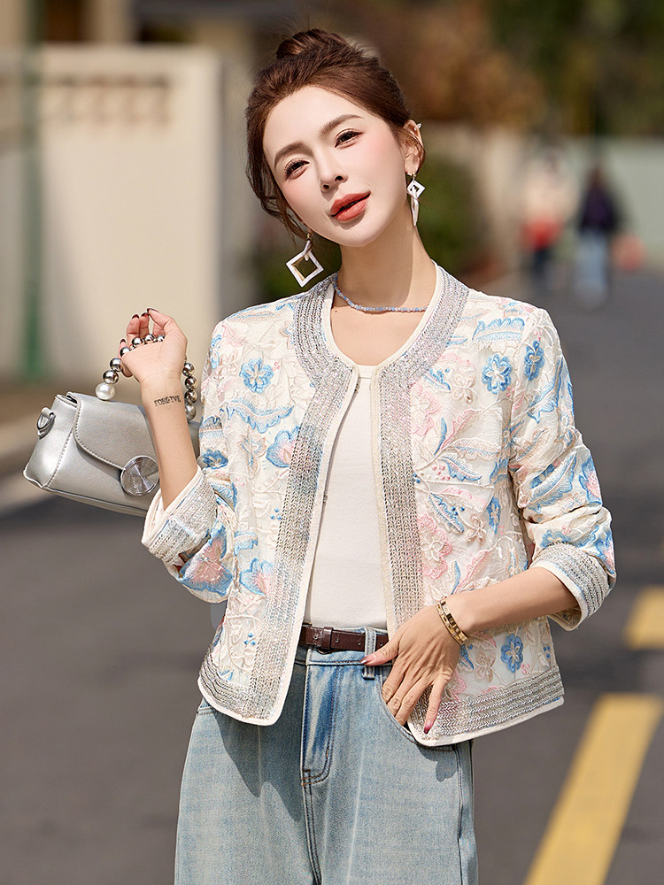 2026年开春季新款重工高级感蓝色刺绣提花新中式短款小外套女,女装短外套,艾仟回(原伊仟回)