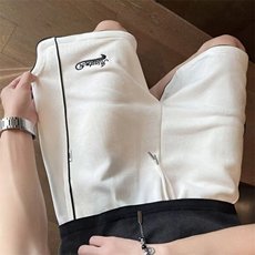 白色
