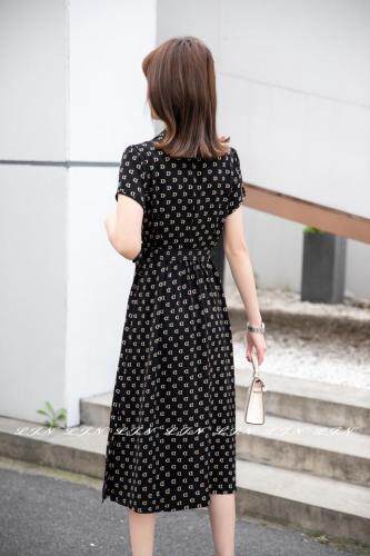 气质款连衣裙，女装连衣裙，莲佳妮