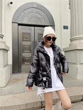 短款带配件小熊羽绒服，女装羽绒服，红衣情缘