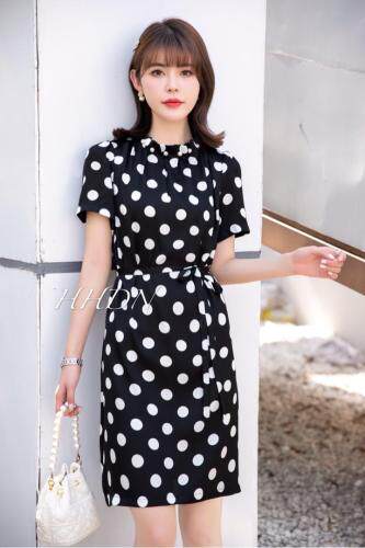 【现货】夏季新款女装修身显瘦短袖连衣裙，女装连衣裙，红火丹妮