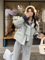 现货新款独特超好看短款羽绒服女款冬季立领面包服小个子羽绒外套，女装羽绒服，网红馆