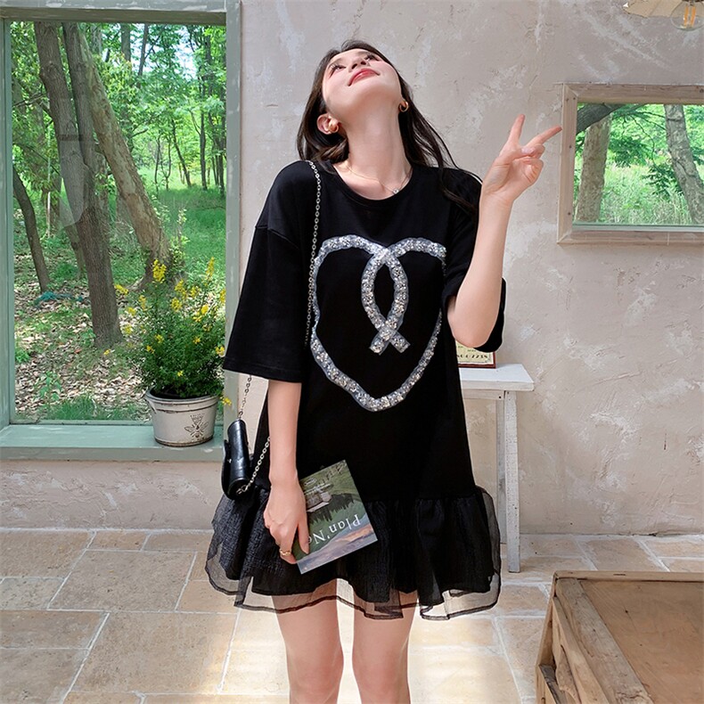 夏季新款黑色连衣裙心形图案宽松显瘦配包时尚2025年夏季，女装连衣裙，灵力轩