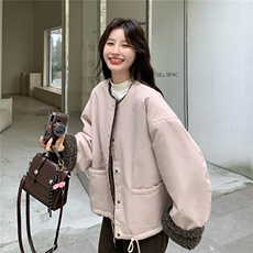 粉色圆领松弛感休闲减龄派克服女秋冬2025新款加厚加绒羊羔毛外套，女装派克服，2C159