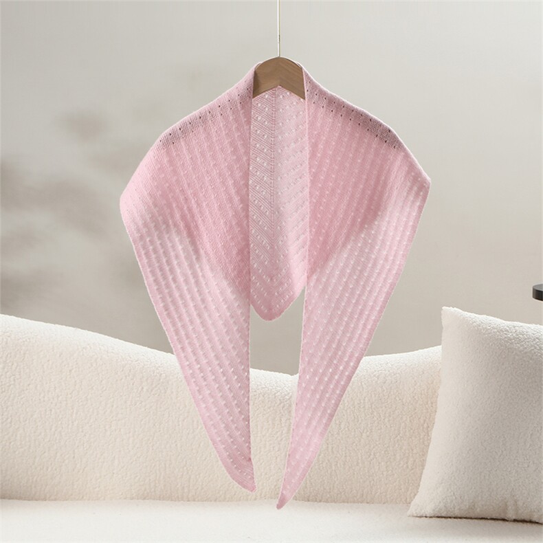 2025年秋季新款百搭女士七针单纱镂空三角巾，披肩，名驰羊绒