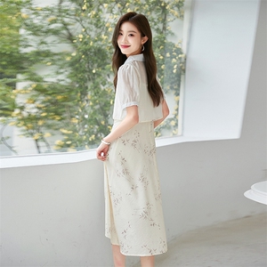 现货！！两件套碎花吊带连衣裙女夏季配盘扣小披肩图片