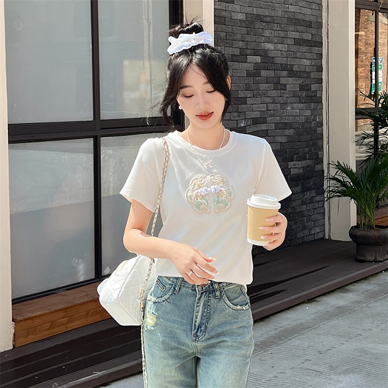 新款民族风刺绣牛仔套装女两件套显瘦时尚潮流图片