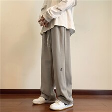 灰绿色
