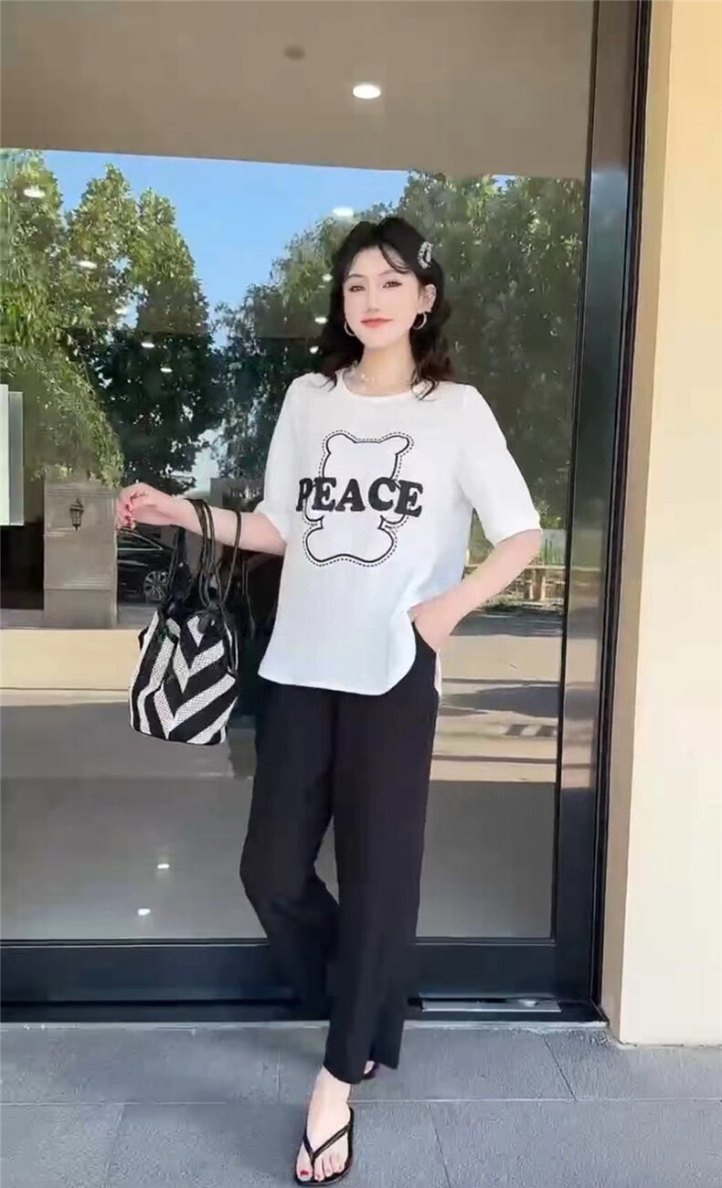 2025简约印花小熊两件套图片