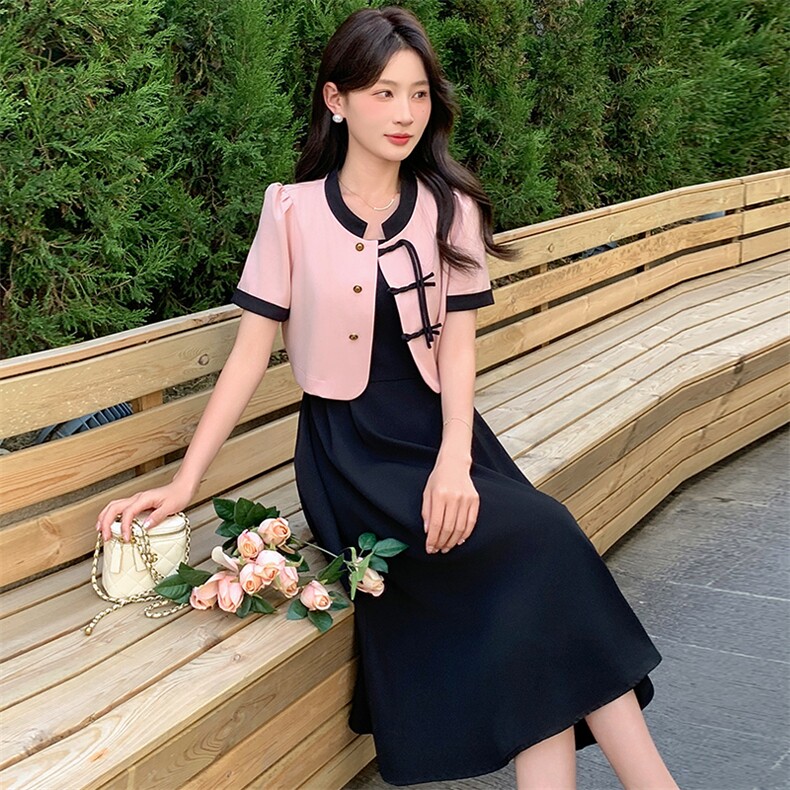 2024夏季新款时尚气质新中式手工盘扣两件套连衣裙，女装连衣裙，心心服饰