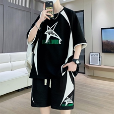 黑色