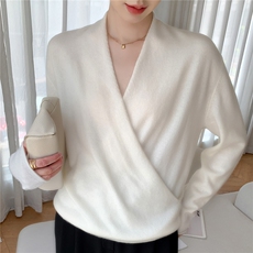 2025年秋季常规通勤套头长袖单件V领时尚百搭,女装针织衫/毛衣,途瑞羊绒,清河羊绒市场 2025年秋季常规通勤套头长袖单件V领时尚百搭,女装针织衫/毛衣,途瑞羊绒,清河羊绒市场