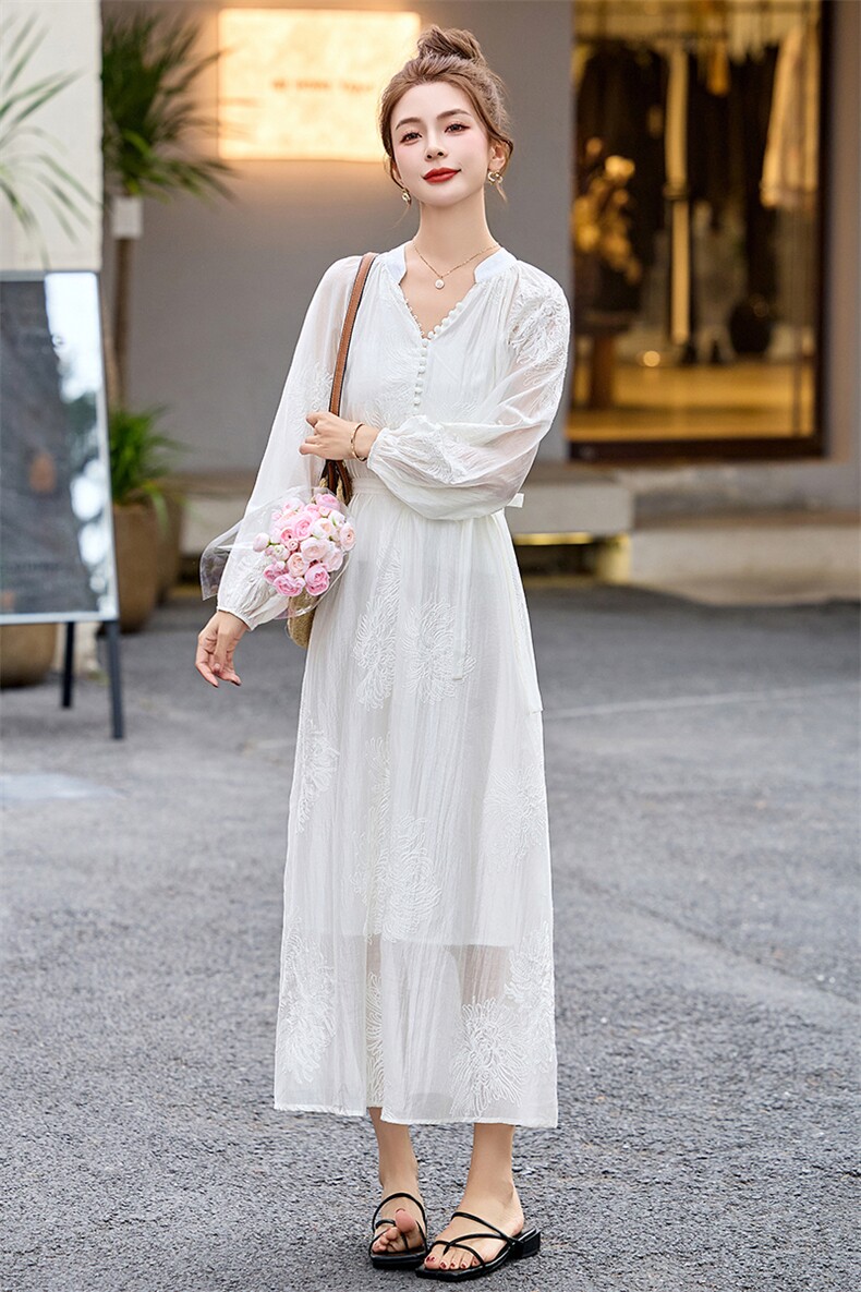 温柔风气质V领长袖连衣裙女装2025春季新款高级感收腰显瘦A字裙子,女装连衣裙,依多米