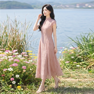 新中式刺绣连衣裙女夏新款收腰显瘦设计感度假风长裙子图片