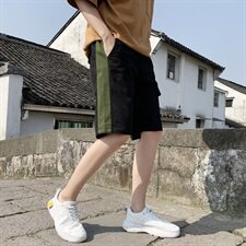 黑色