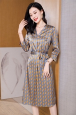 高级感轻奢洋气真丝连衣裙女春季2026新款高端大气显瘦真丝裙子，女装连衣裙，阿舍尔精品