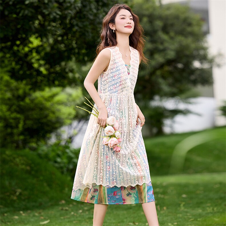 假日氛围感元气女孩花瓣V领显瘦遮肉蕾丝长外衫+碎花吊带裙两件套,商品下架区,宝儿家