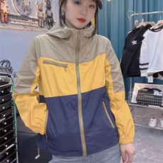 黄色