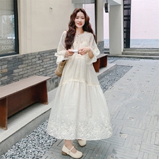 清纯乖乖妹白色连衣裙女春秋2025流行超火好看独特漂亮掐腰长裙子，女装连衣裙，2B187