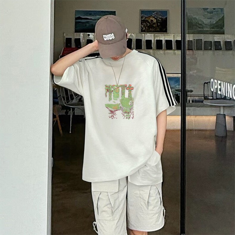 抖音得物高品质二开240克宽松纯棉美式潮牌三条杠织带短袖T恤,男装T恤,电商A486-1
