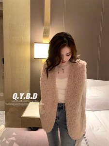 珍珠皮毛马甲图片