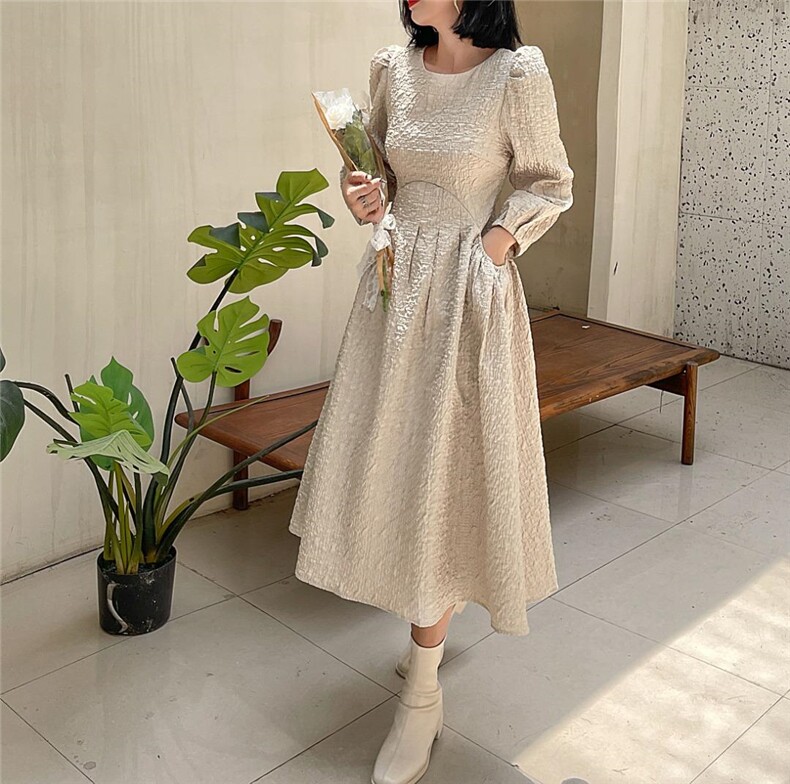 时尚圆领泡泡袖收腰连衣裙，女装连衣裙，Balance Studio