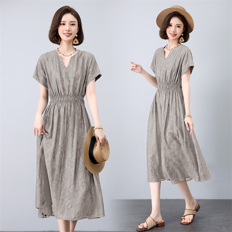 Tomchloe香港轻奢天丝连衣裙夏季女2025V领端庄优雅妈妈连身裙子，女装连衣裙，曼沙奕珂