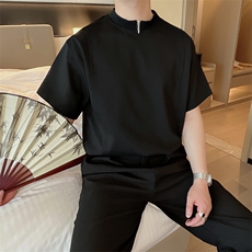 黑色