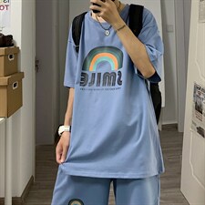 天蓝色