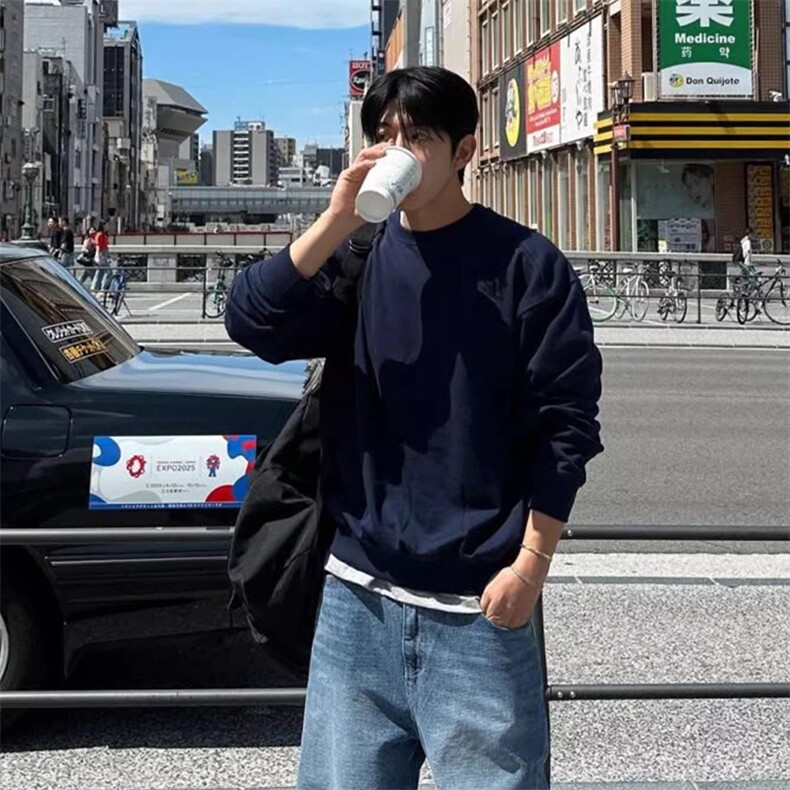 抖音得物高品质 二开支持退换 26春装美式男宽松曼巴纯色圆领卫衣图片