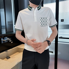 白色