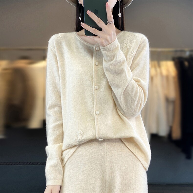 100%纯羊毛开衫女秋冬新款圆领绣花针织毛衣长袖宽松显瘦羊绒外套，女装羊毛衫，江南羊绒