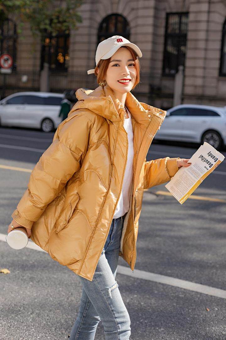 2021款冬季新品韩版时尚潮流短款羽绒服现货供应，女装羽绒服，婉伦