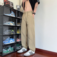 卡其色