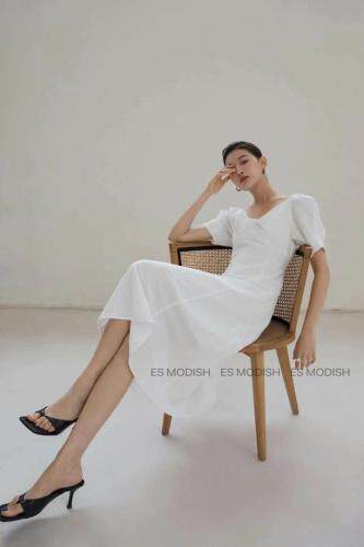 新款连衣裙设计师款，女装连衣裙，ES MODISH