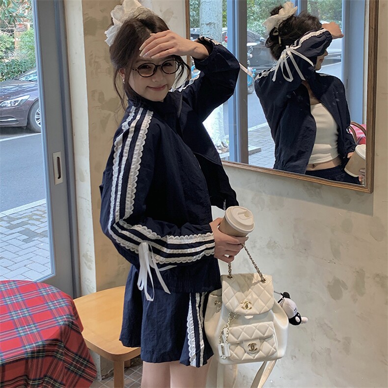miu系蕾丝拼接三道杠运动套装女2025春季新款韩系学院风ootd穿搭,女装套装/套裙,2C057