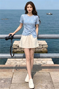 女夏新款时尚减龄套装圆领侧绑带晕染设计短袖上衣蕾丝短裤两件套图片 女夏新款时尚减龄套装圆领侧绑带晕染设计短袖上衣蕾丝短裤两件套图片