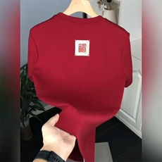 红色