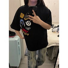 黑色