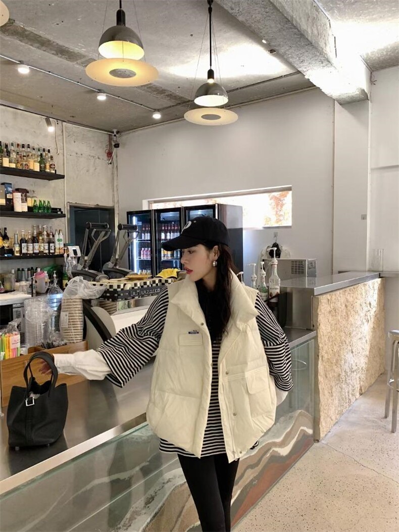 羽绒马甲女2022秋冬新款加厚保暖连帽马夹外穿坎肩，女装马甲，川哲