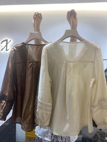 2021年秋季新品超仙洋气欧货长袖V领拼蕾丝长袖衬衫，女装衬衫，L·H·X