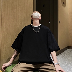 黑色