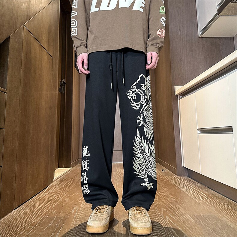 2025秋季新款内景大码龙年风印花卫裤M-5XHK24139-P60,男装休闲裤,电商A022