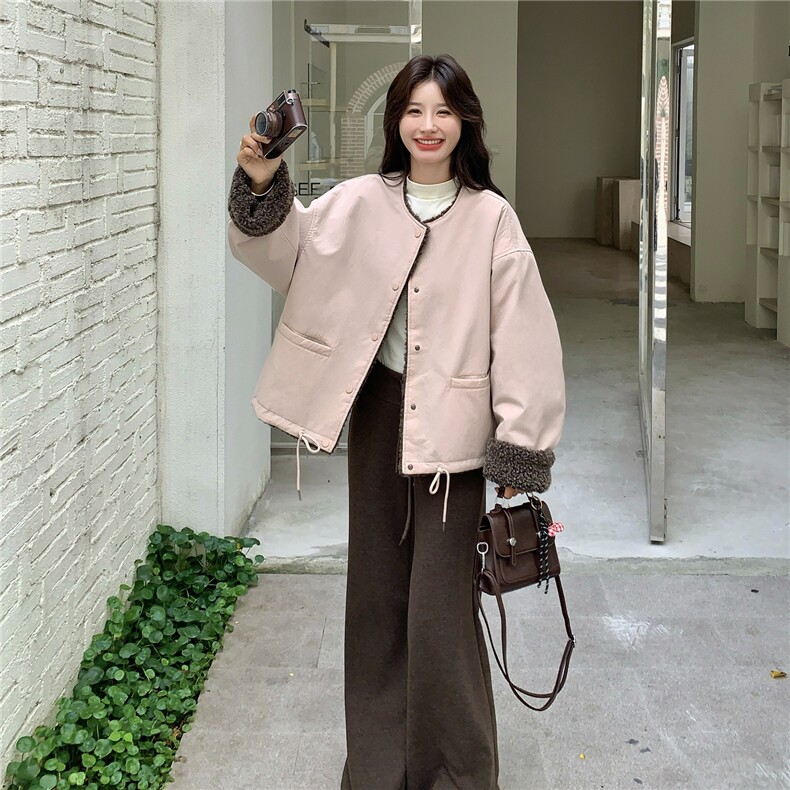 粉色圆领松弛感休闲减龄派克服女秋冬2025新款加厚加绒羊羔毛外套,女装派克服,2C159