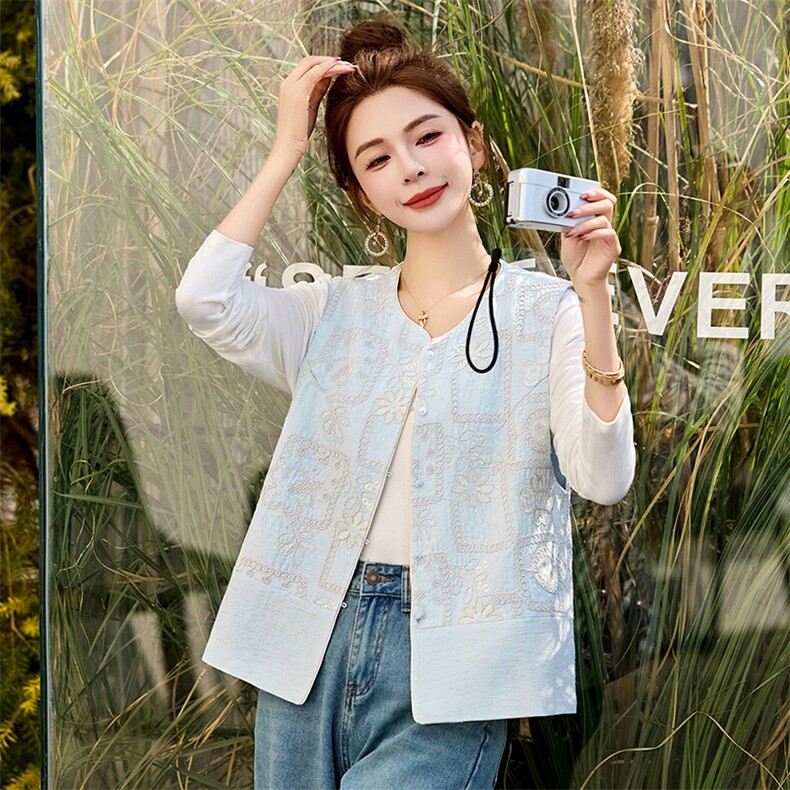 新中式重工刺绣马甲外套女2026春新款圆领坎肩背心马夹外穿上衣,女装马甲,简韵佳