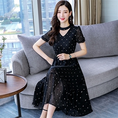 连衣裙高腰件简约短袖2024年夏季中长款，女装连衣裙，三木叶子