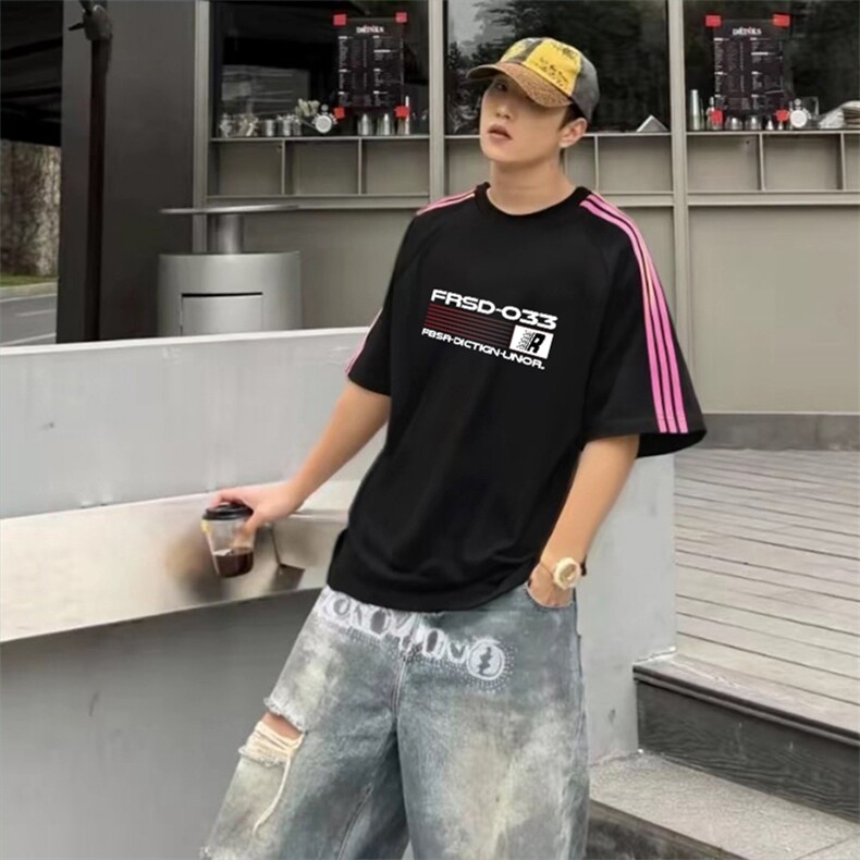 抖音得物品质二开240克宽松纯棉美式潮牌印花三条杠中性风短袖T恤,男装T恤,电商A486