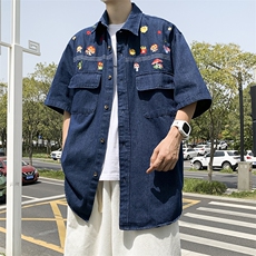 深蓝色